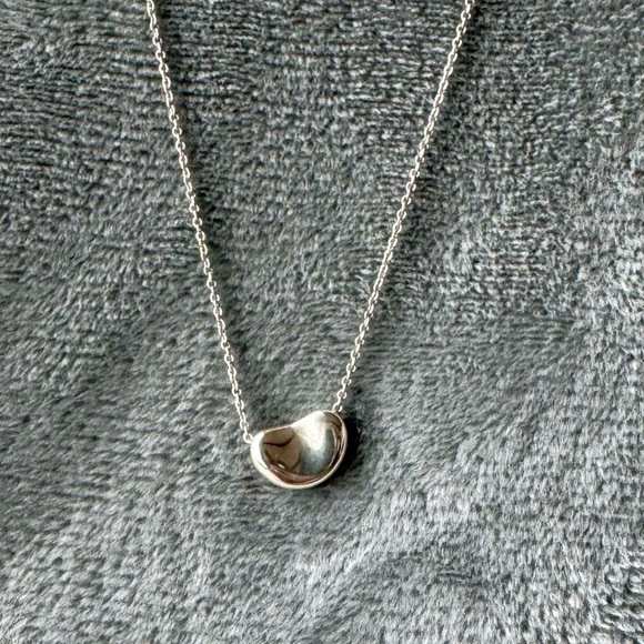 Tiffany & Co. Elsa Peretti® Bean® design Pendant Necklace Sterling Silver - Picture 5 of 15